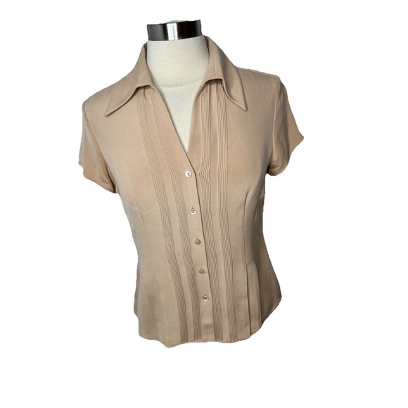 JONES NEW YORK 100% Silk Collared Pin Tuck Peplum Blouse Size 8 Beige Brown - Picture 1 of 8